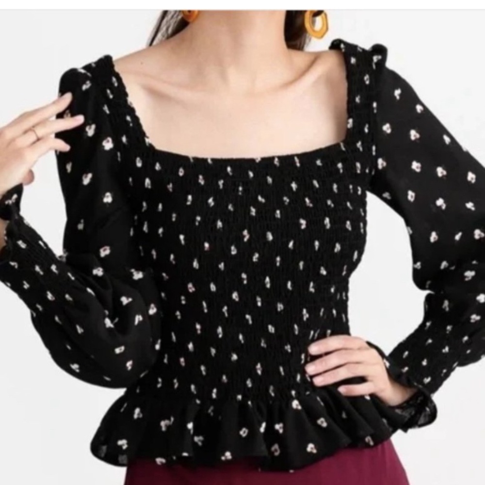 NWT Petite Studio Bronte Black Floral Square Neck Smocked Long Sleeve Top XS